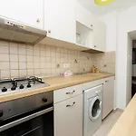 Colorapartments Bratianu44 Boulevard Апартаменти Бухарест